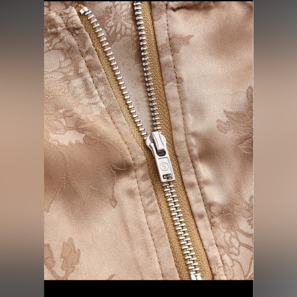 jacquard frill lace trim top💕 - Picture 3 of 6